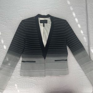 Gently used BCBG bolero blazer! Size Medium